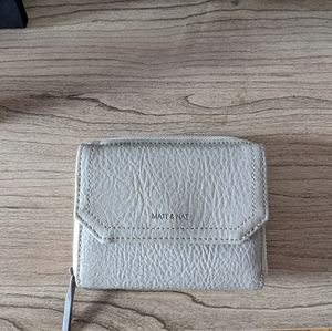 Matt and Nat Loy Dwell Wallet